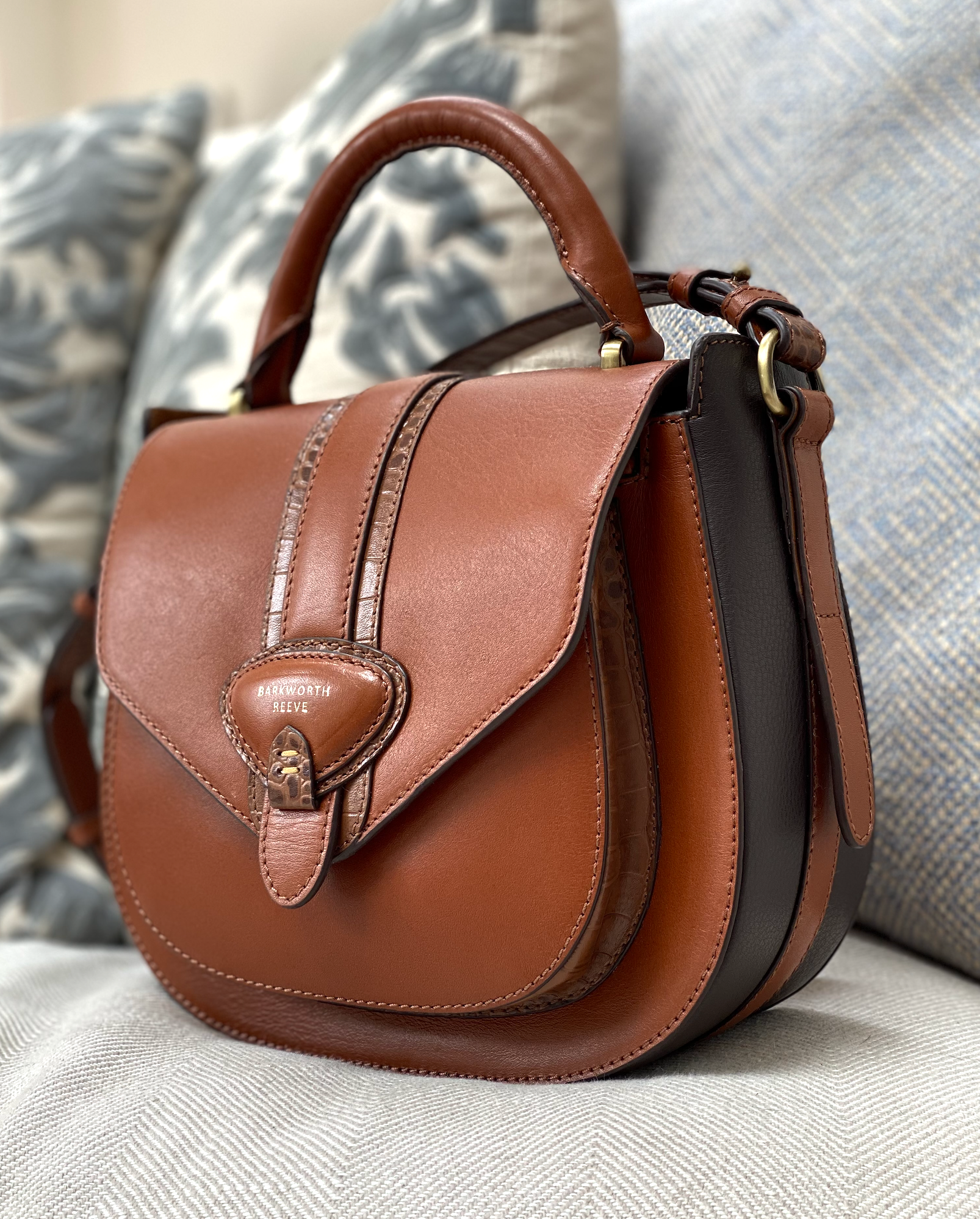 15 best luxury saddle bags that will elevate your everyday look