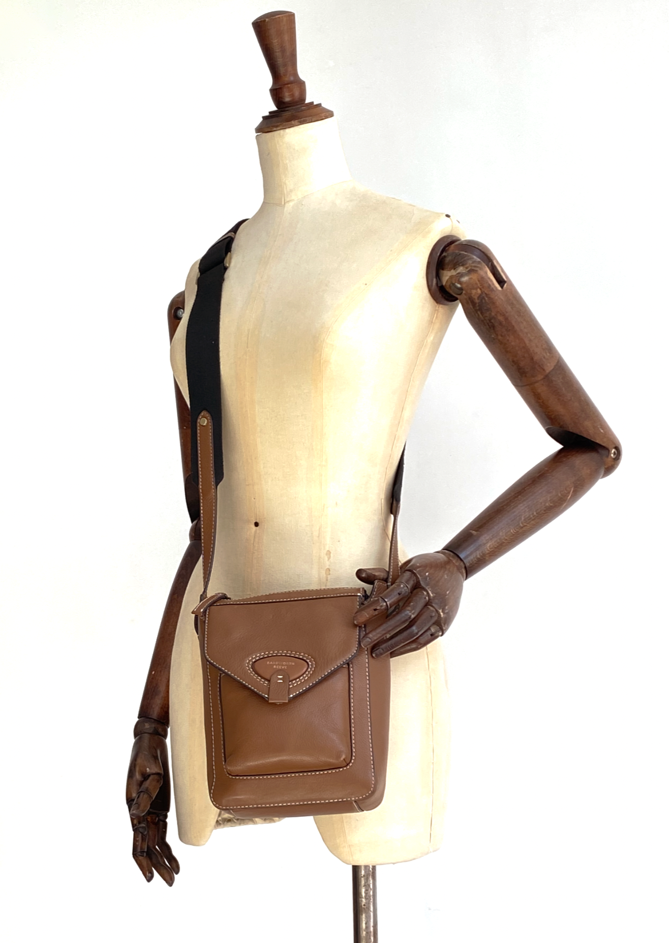 Brynn Arched Lockable Leather Concealed Carry Crossbody Purse – Hiding  Hilda, LLC